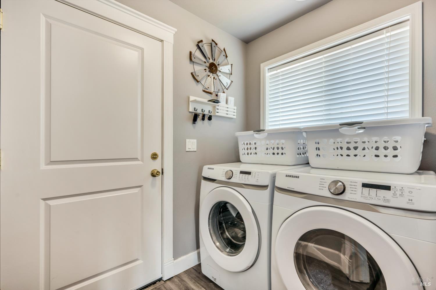 Detail Gallery Image 10 of 31 For 19863 Mountain Mdws, Hidden Valley Lake,  CA 95467 - 3 Beds | 2 Baths