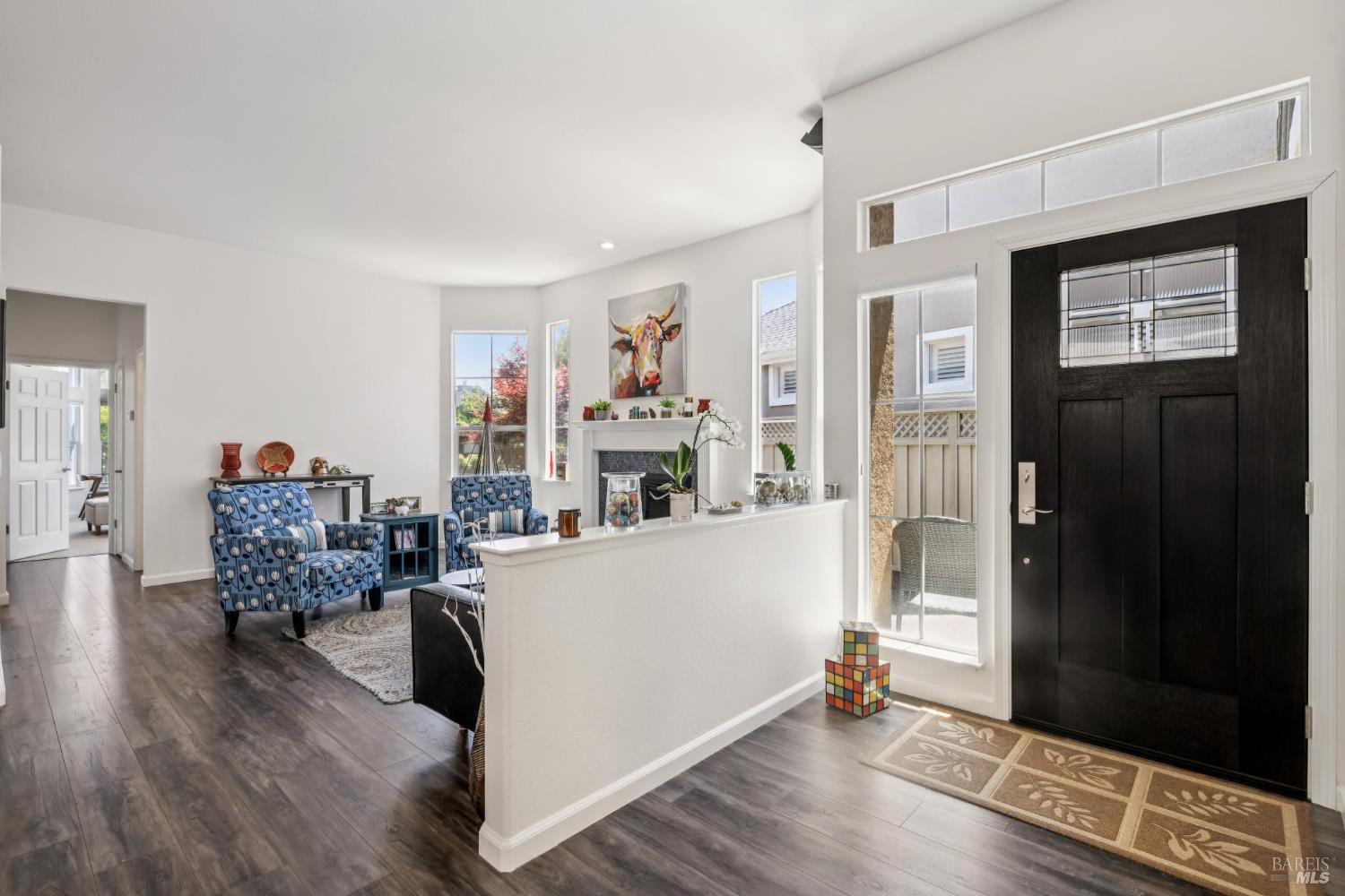 Detail Gallery Image 14 of 51 For 1917 Falcon Ridge Dr, Petaluma,  CA 94954 - 3 Beds | 2 Baths