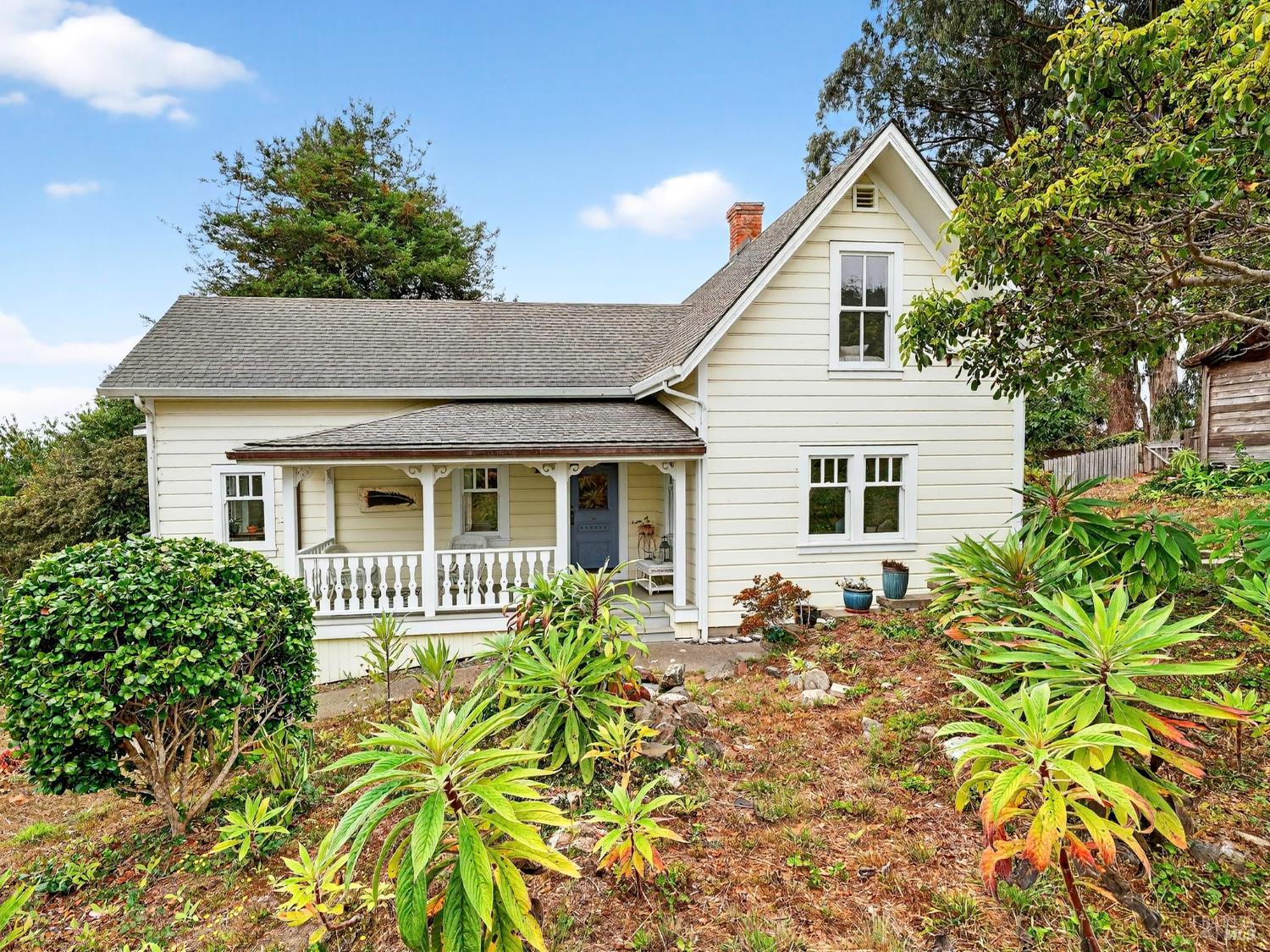 Detail Gallery Image 2 of 31 For 45060 Covelo St, Mendocino,  CA 95460 - 3 Beds | 1 Baths