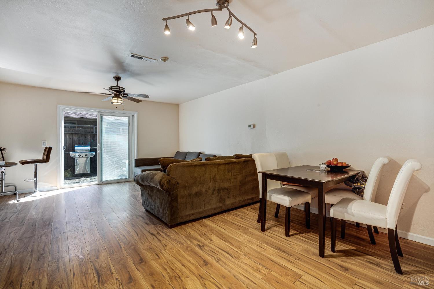 Detail Gallery Image 28 of 69 For 133 W Agua Caliente Rd, Sonoma,  CA 95476 - – Beds | – Baths