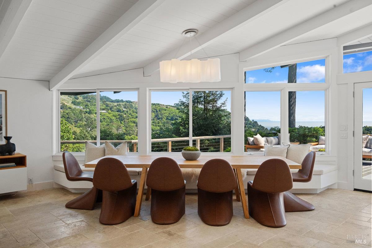 Detail Gallery Image 16 of 99 For 125 Laurel Ave, Stinson Beach,  CA 94970 - 3 Beds | 3 Baths