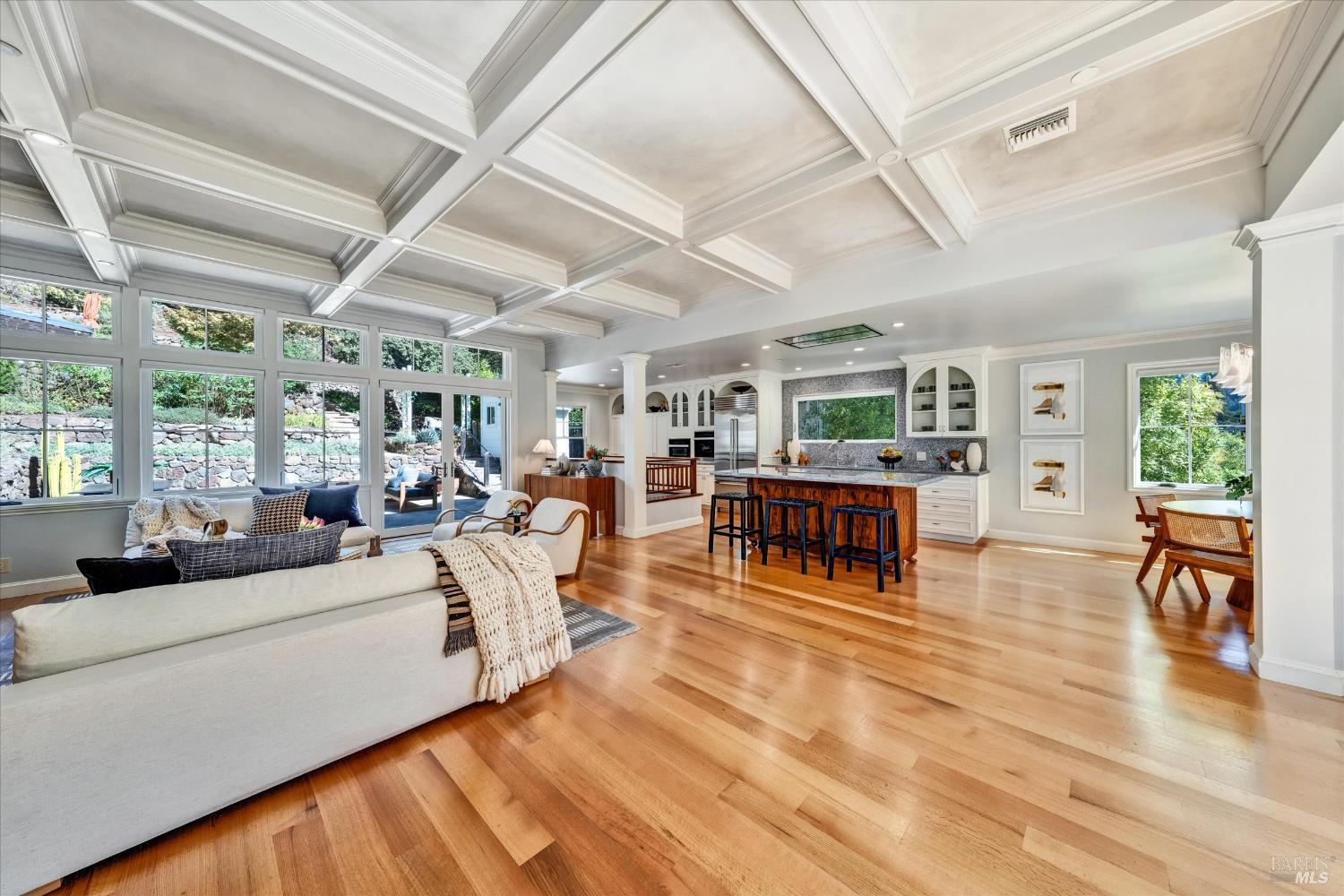 Detail Gallery Image 10 of 55 For 265 Crescent Rd, San Anselmo,  CA 94960 - 3 Beds | 3 Baths
