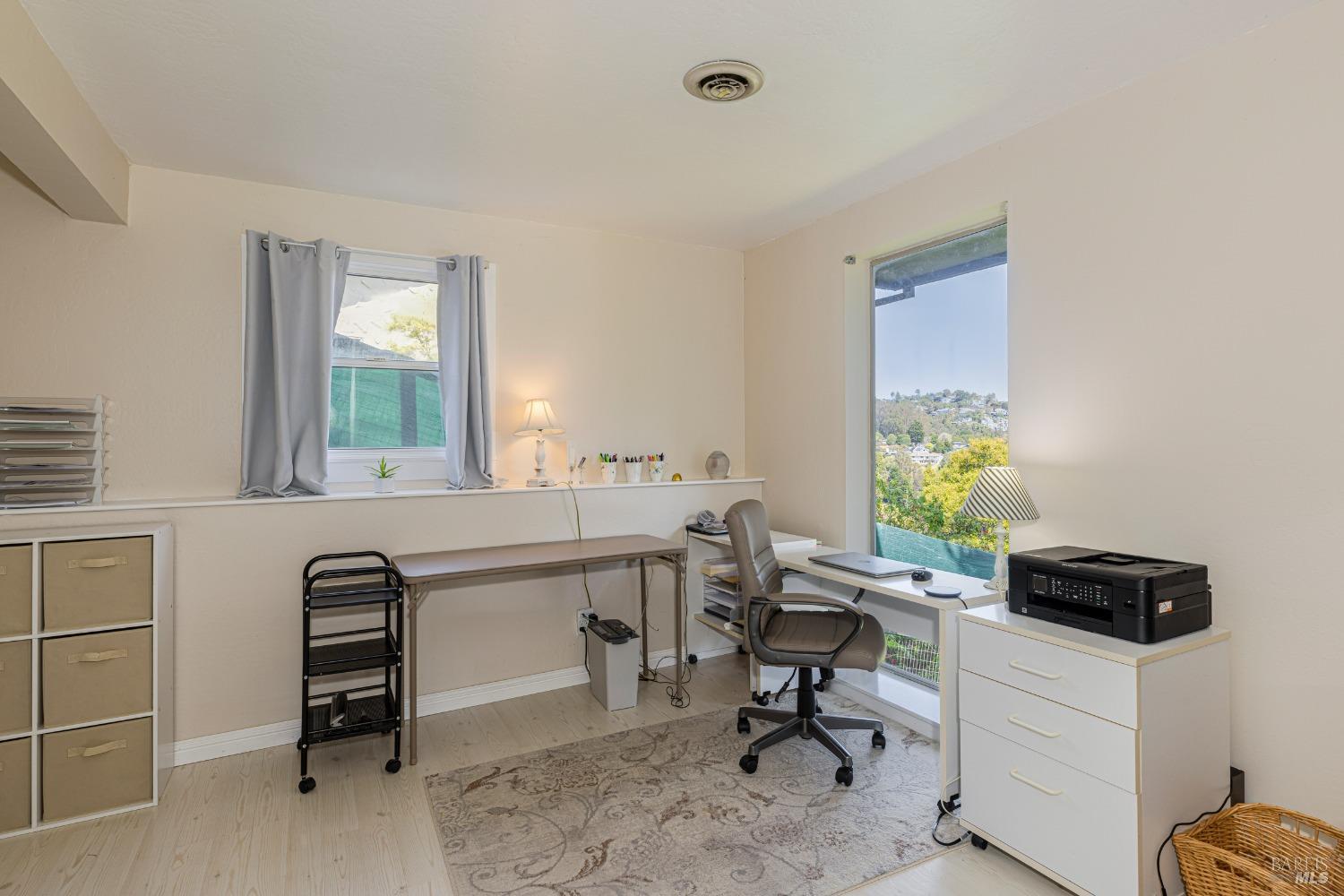 Detail Gallery Image 50 of 74 For 711 Alta Vista Rd, Mill Valley,  CA 94941 - 4 Beds | 2 Baths