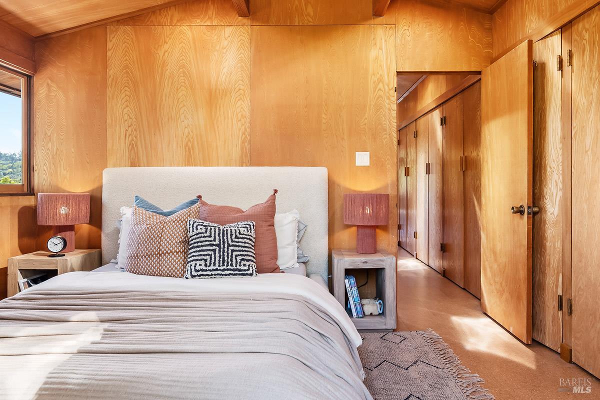 Detail Gallery Image 19 of 52 For 12 Indian Rd, San Rafael,  CA 94903 - 3 Beds | 1 Baths