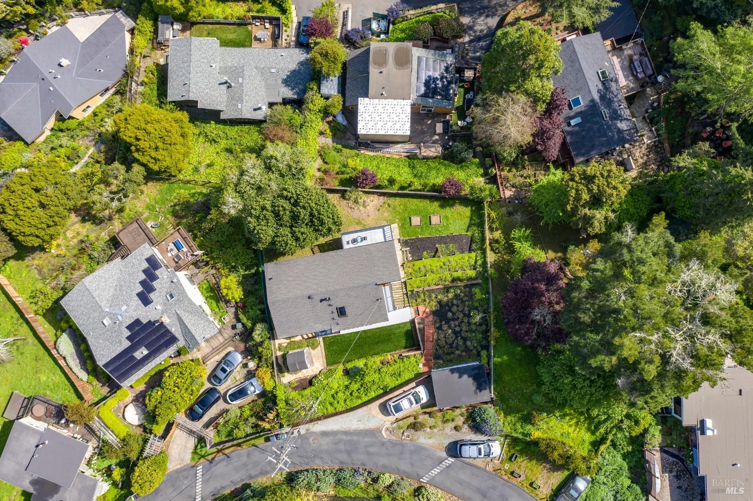 Detail Gallery Image 58 of 74 For 711 Alta Vista Rd, Mill Valley,  CA 94941 - 4 Beds | 2 Baths