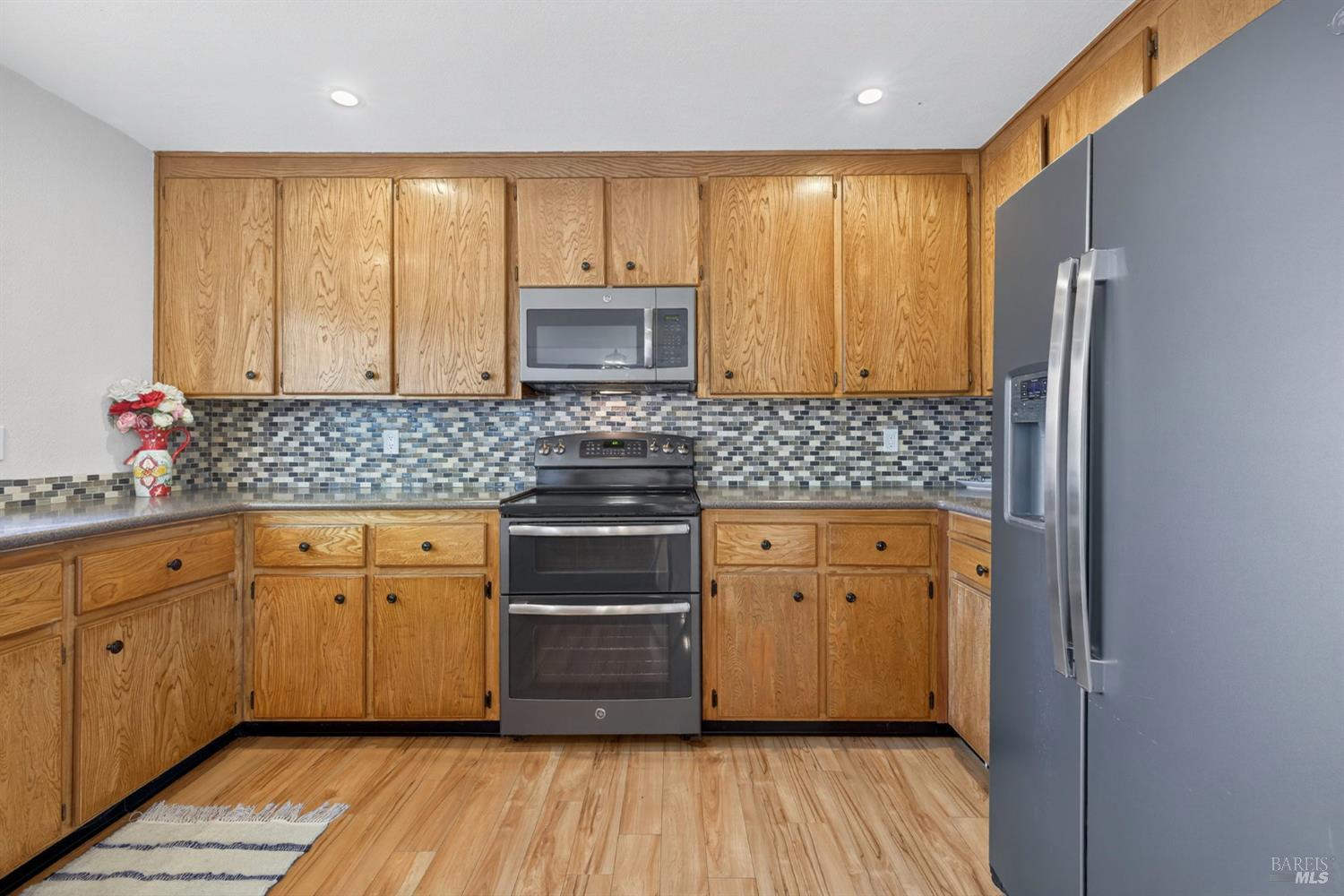 Detail Gallery Image 22 of 46 For 7134 Carillon Ct, Rohnert Park,  CA 94928 - 5 Beds | 2/1 Baths