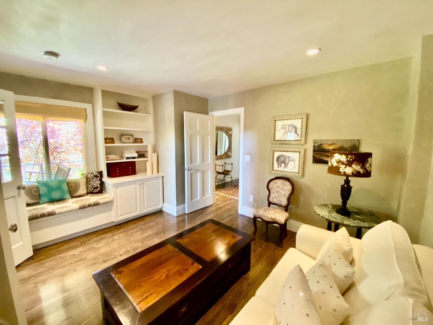 Detail Gallery Image 9 of 81 For 3594 Silverado Trl, Saint Helena,  CA 94574 - 5 Beds | 5/1 Baths