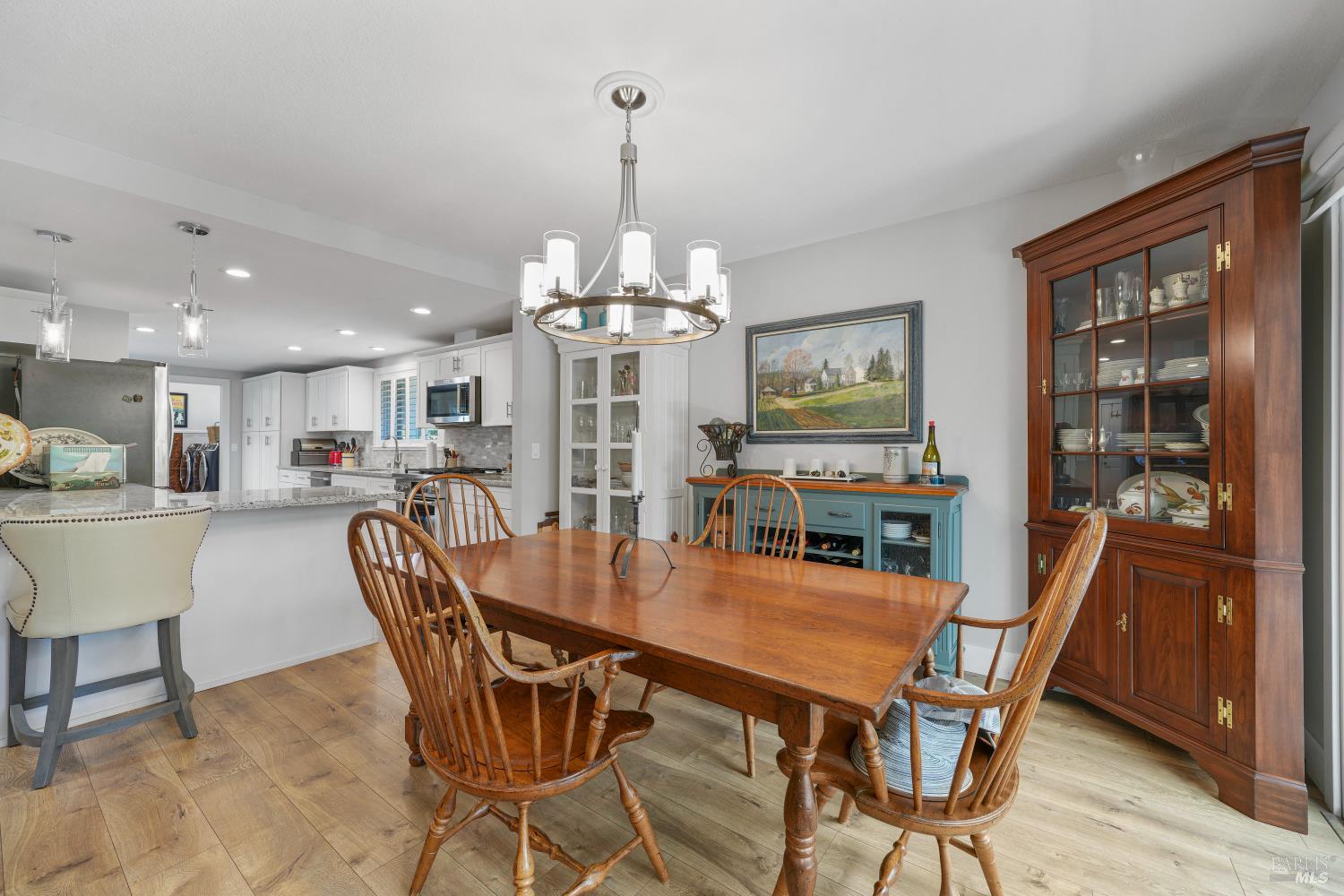 Detail Gallery Image 4 of 44 For 6493 Meadowridge Ct, Santa Rosa,  CA 95409 - 2 Beds | 2 Baths