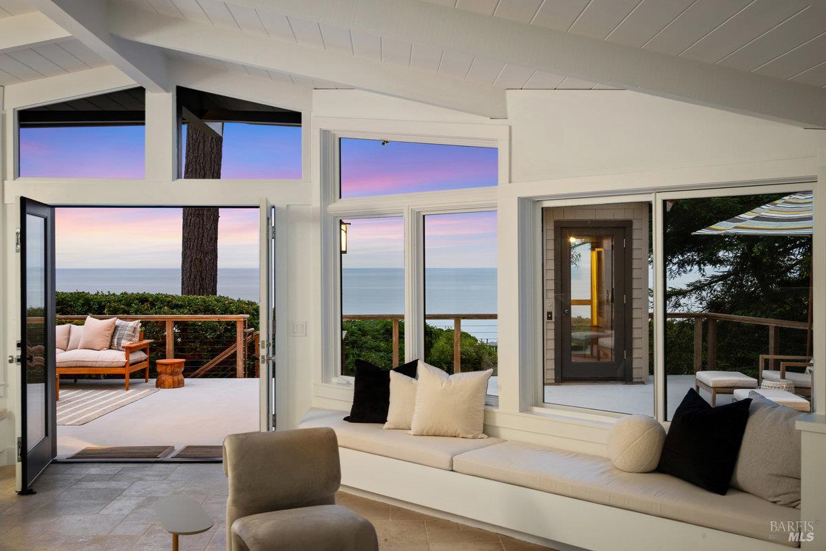 Detail Gallery Image 63 of 99 For 125 Laurel Ave, Stinson Beach,  CA 94970 - 3 Beds | 3 Baths