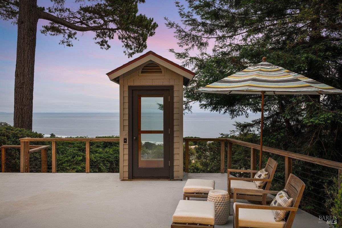 Detail Gallery Image 64 of 99 For 125 Laurel Ave, Stinson Beach,  CA 94970 - 3 Beds | 3 Baths
