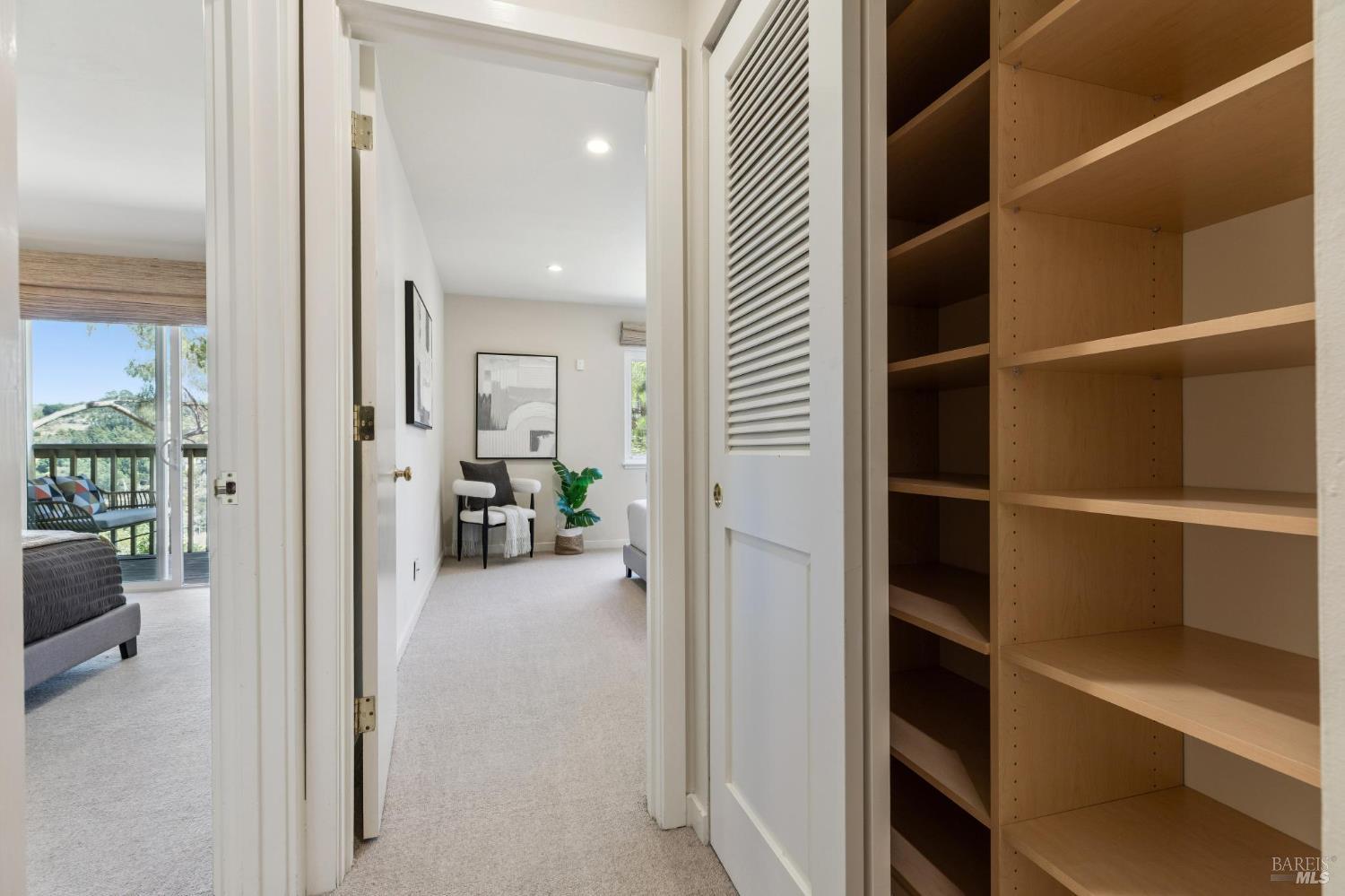 Detail Gallery Image 30 of 38 For 11 Thoreau Cir, Mill Valley,  CA 94941 - 2 Beds | 1/1 Baths