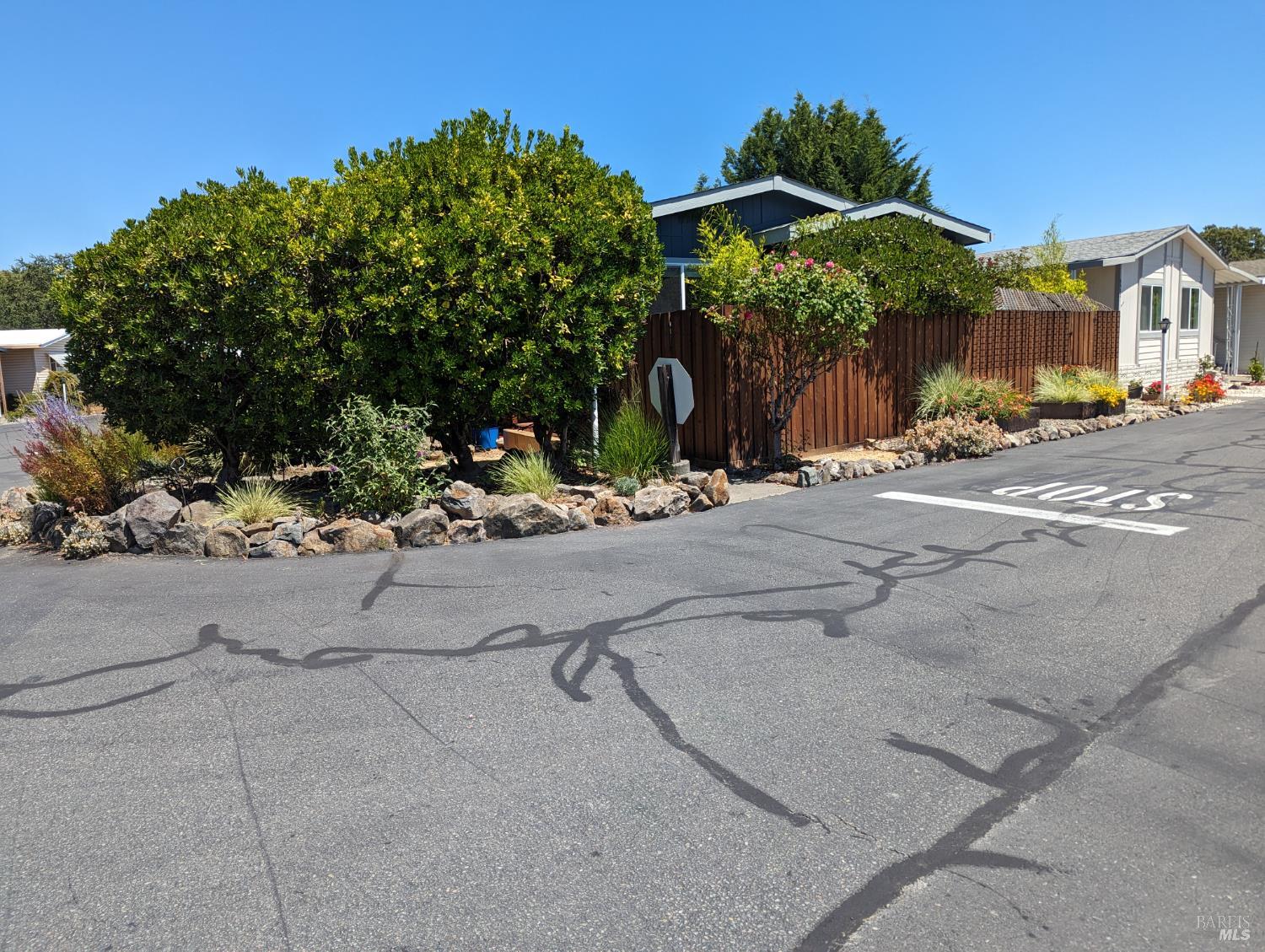 Detail Gallery Image 5 of 21 For 8034 Cliffrose St, Windsor,  CA 95492 - 3 Beds | 2 Baths