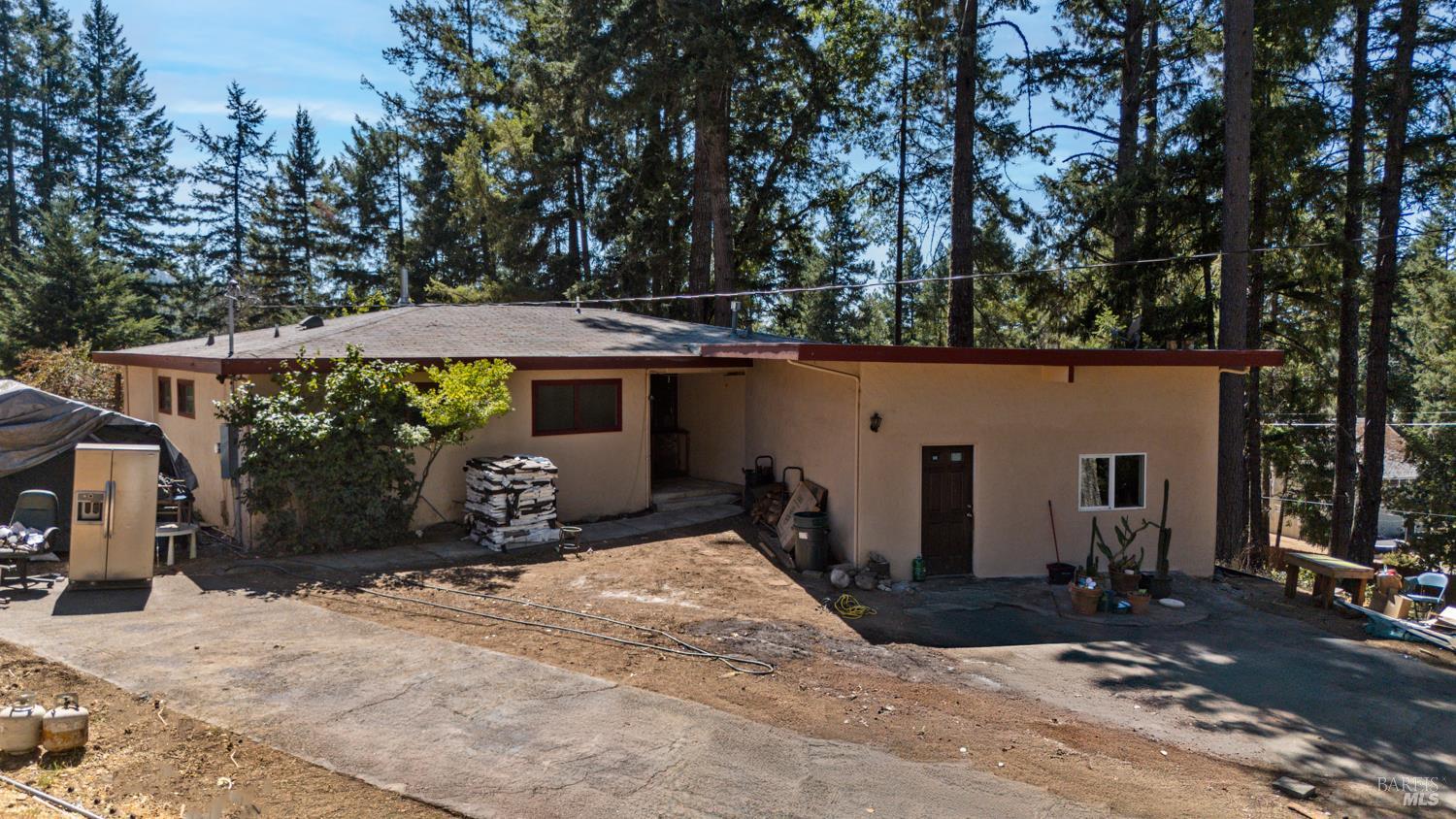 Detail Gallery Image 2 of 18 For 3781 Ridgewood Rd, Willits,  CA 95490 - 4 Beds | 2 Baths