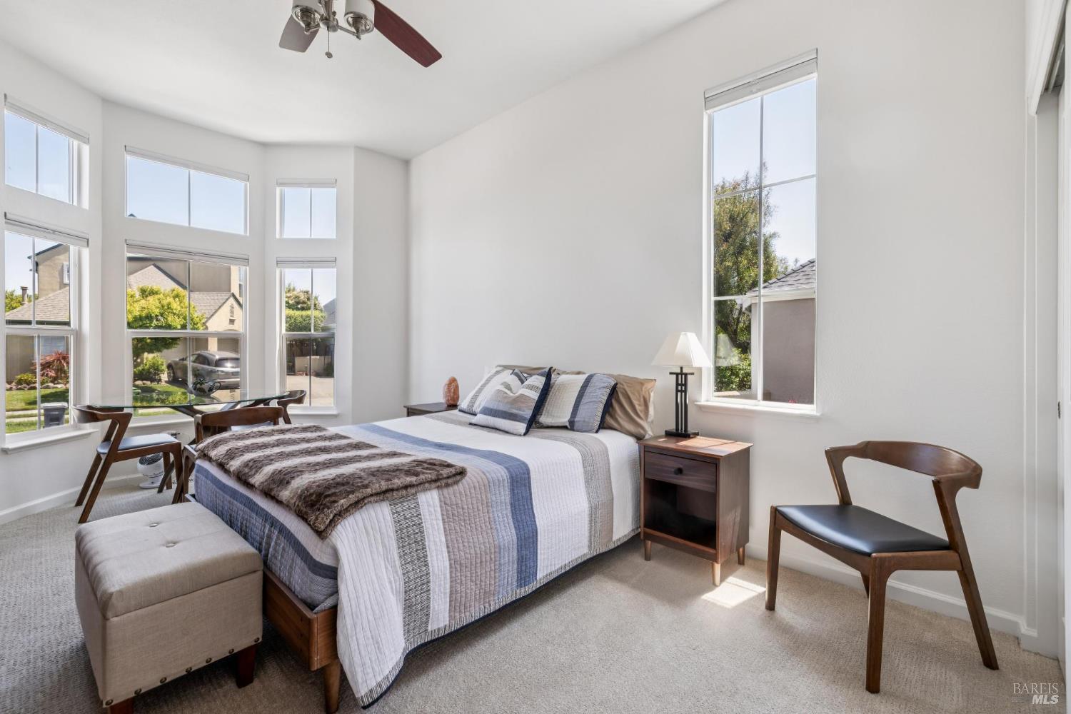 Detail Gallery Image 41 of 51 For 1917 Falcon Ridge Dr, Petaluma,  CA 94954 - 3 Beds | 2 Baths