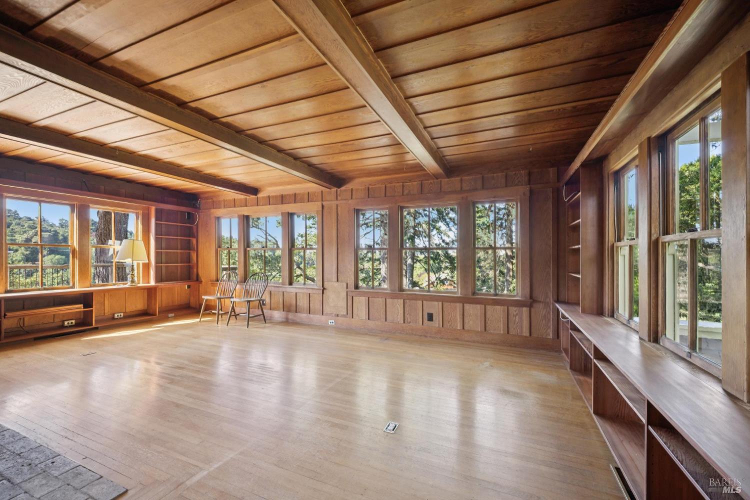 Detail Gallery Image 19 of 89 For 50 Dundee Way, Inverness,  CA 94937 - 6 Beds | 2/1 Baths