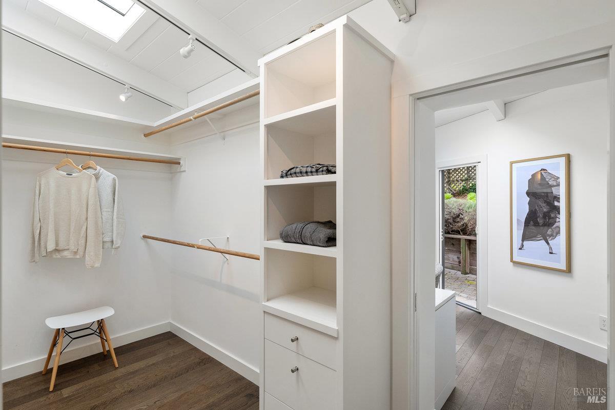 Detail Gallery Image 38 of 99 For 125 Laurel Ave, Stinson Beach,  CA 94970 - 3 Beds | 3 Baths