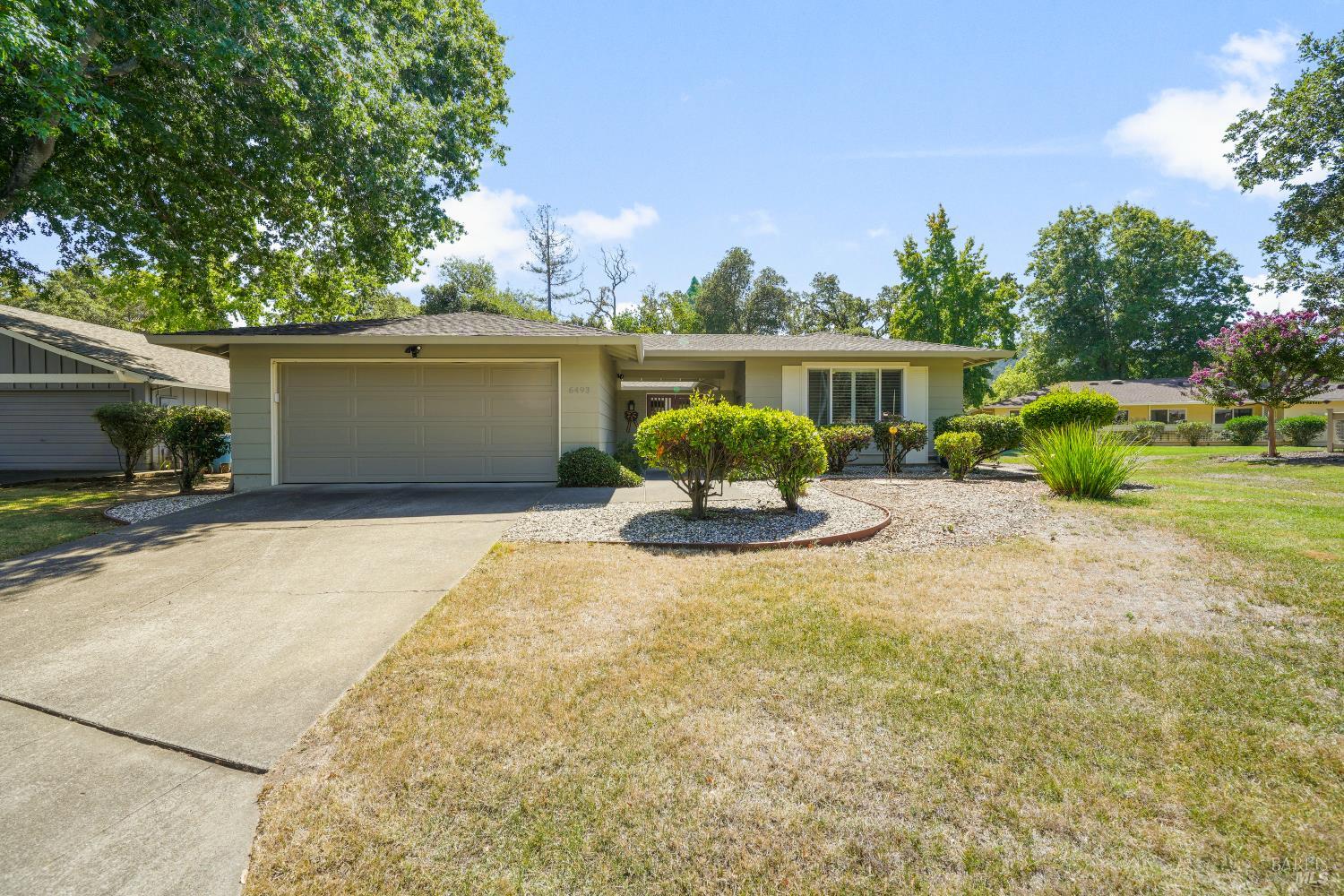 Detail Gallery Image 29 of 44 For 6493 Meadowridge Ct, Santa Rosa,  CA 95409 - 2 Beds | 2 Baths