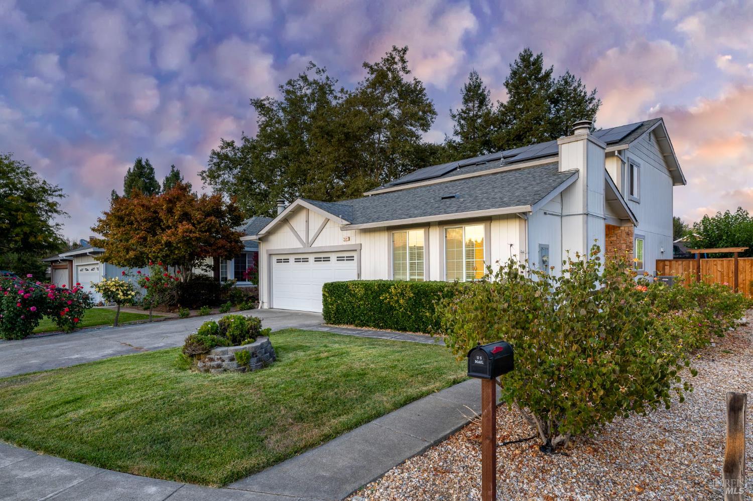 Detail Gallery Image 2 of 46 For 7134 Carillon Ct, Rohnert Park,  CA 94928 - 5 Beds | 2/1 Baths