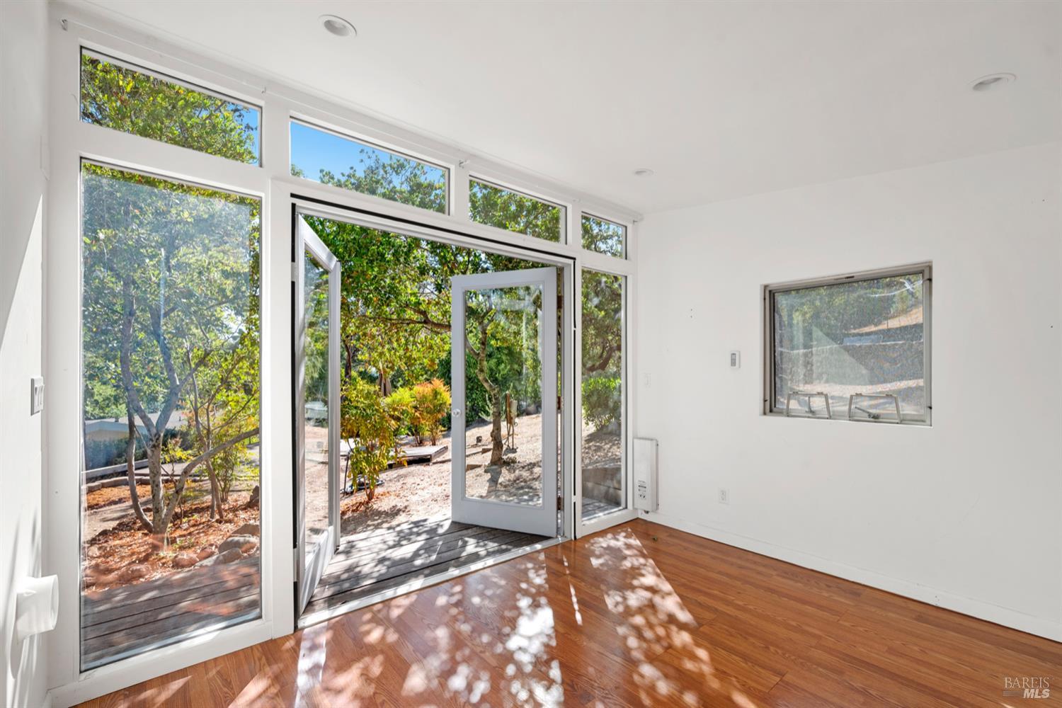 Detail Gallery Image 43 of 53 For 304 High St, Calistoga,  CA 94515 - 3 Beds | 2 Baths