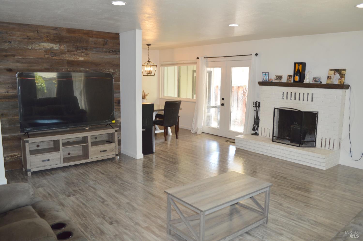 Detail Gallery Image 10 of 32 For 349 Washington Ave, Ukiah,  CA 95482 - 3 Beds | 2 Baths