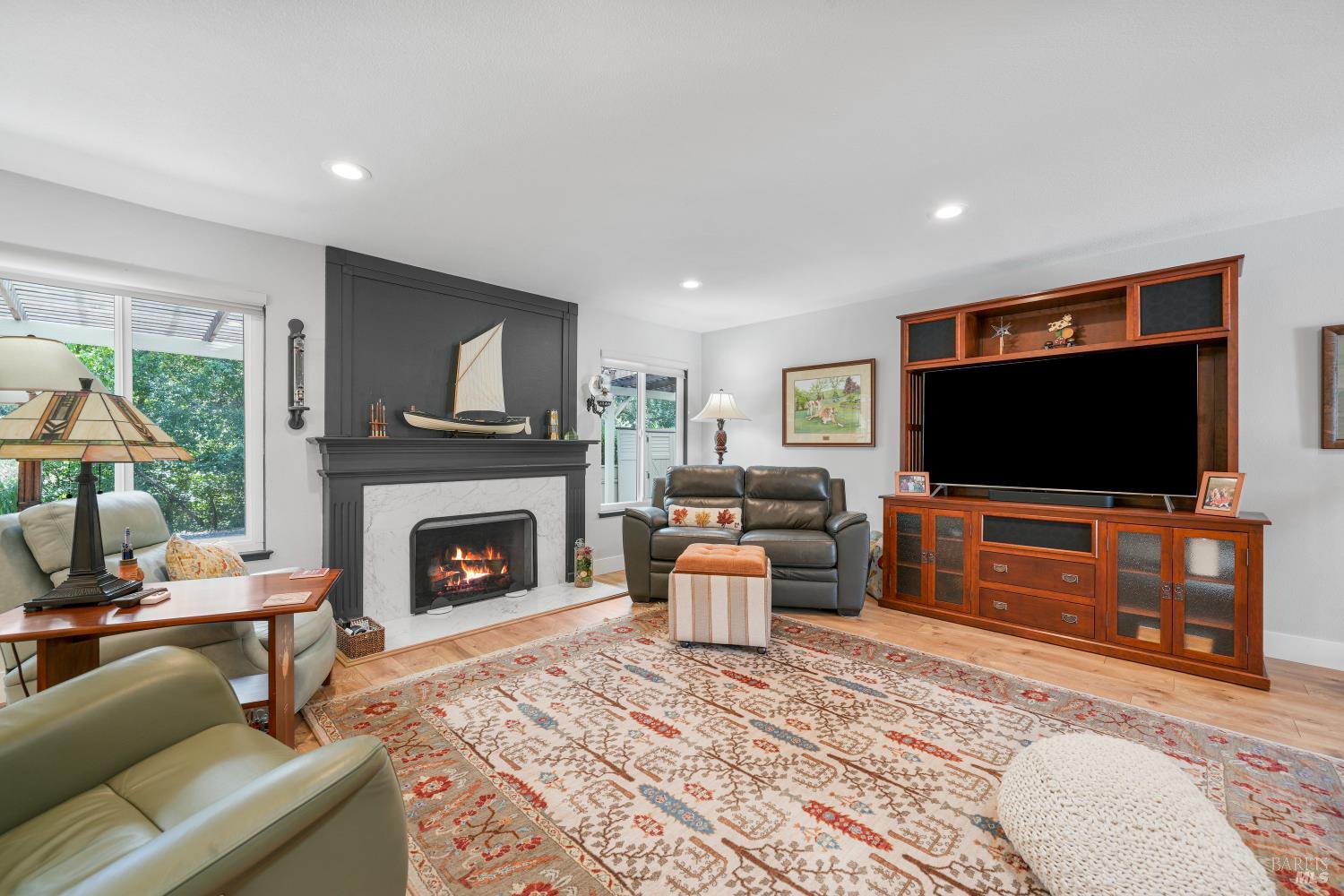 Detail Gallery Image 2 of 44 For 6493 Meadowridge Ct, Santa Rosa,  CA 95409 - 2 Beds | 2 Baths