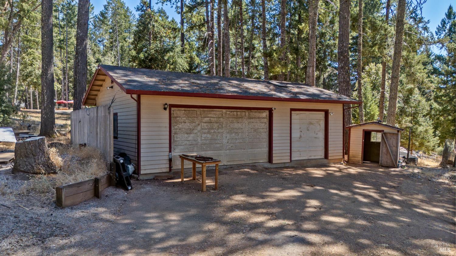 Detail Gallery Image 3 of 18 For 3781 Ridgewood Rd, Willits,  CA 95490 - 4 Beds | 2 Baths