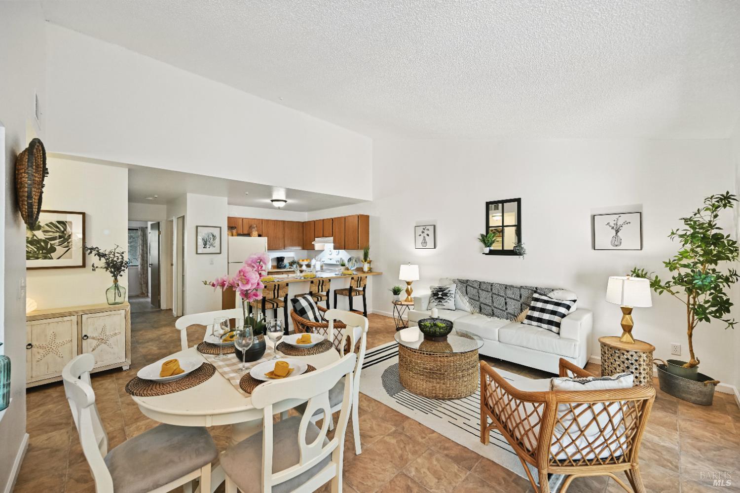 Detail Gallery Image 20 of 38 For 43 Creek Ct, Cotati,  CA 94931 - 2 Beds | 1 Baths