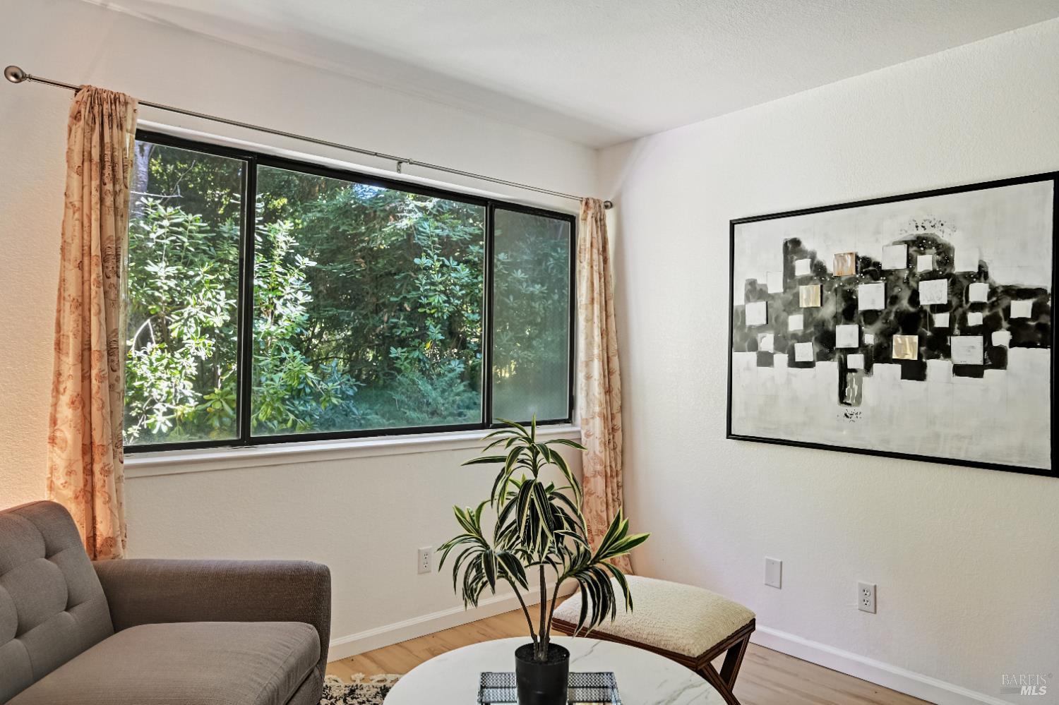 Detail Gallery Image 15 of 38 For 43 Creek Ct, Cotati,  CA 94931 - 2 Beds | 1 Baths