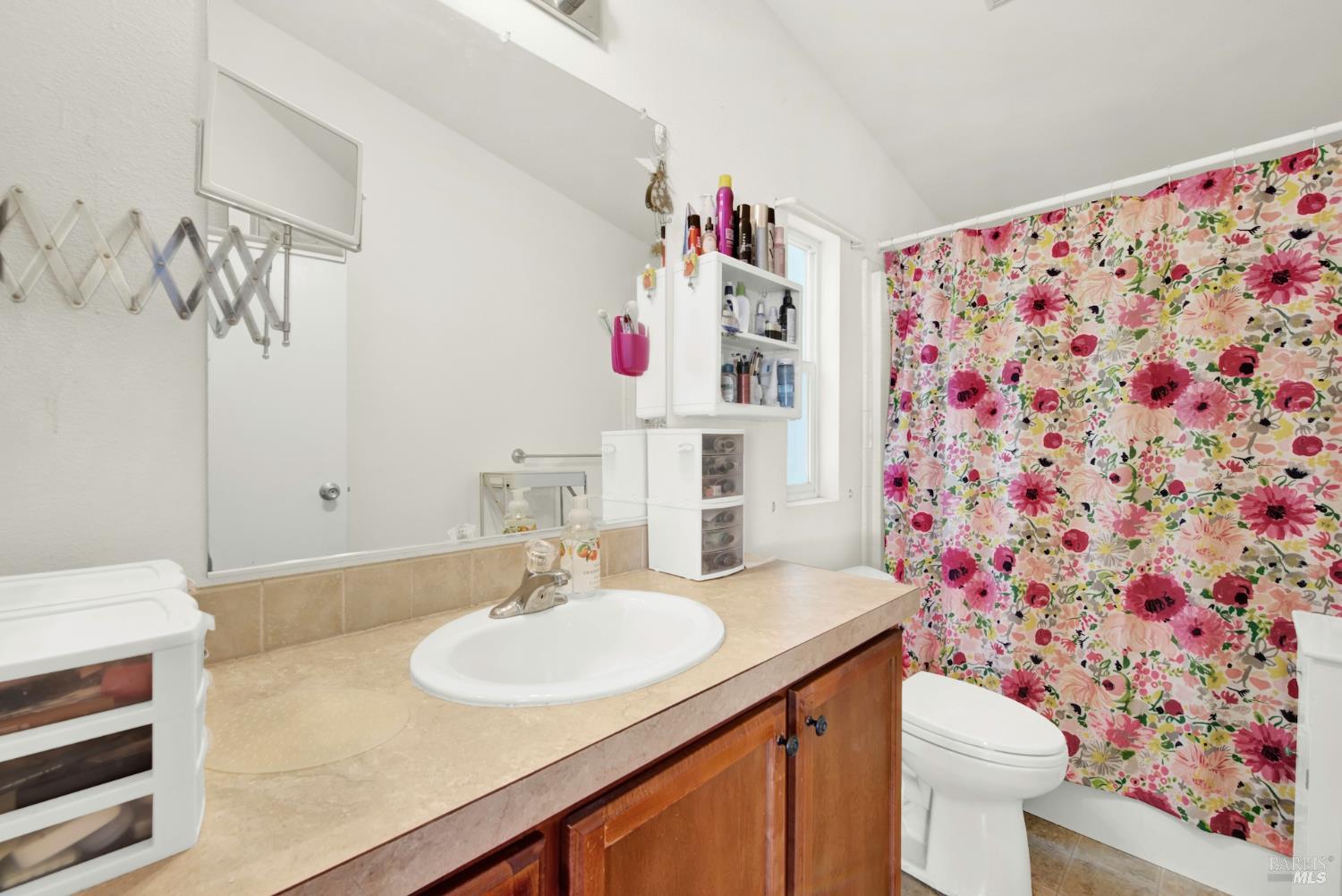 Detail Gallery Image 59 of 73 For 700 Shady Glen Ln, Vacaville,  CA 95688 - 3 Beds | 2 Baths