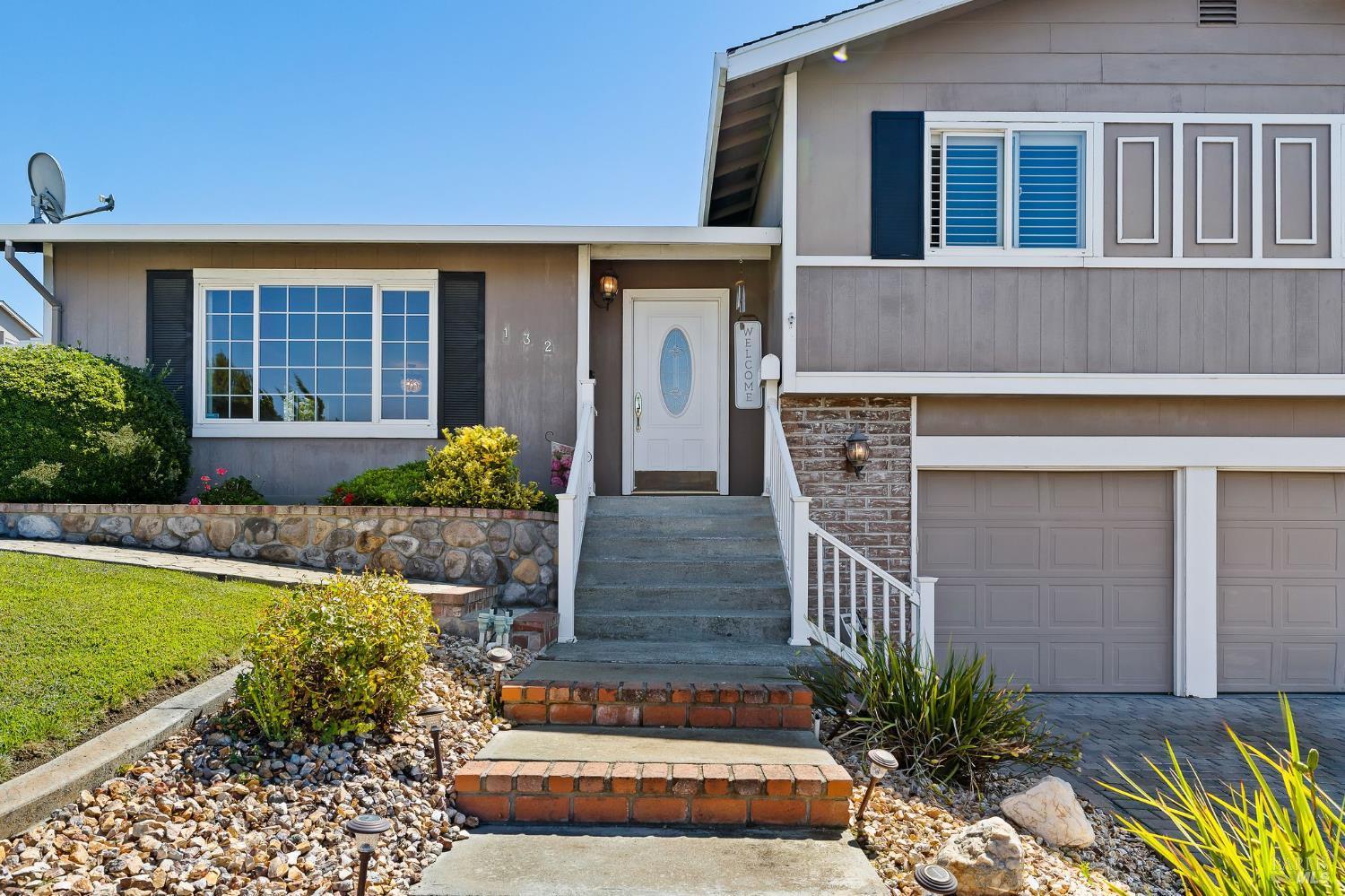 Detail Gallery Image 7 of 58 For 132 Chelsea Hills Dr, Benicia,  CA 94510 - 3 Beds | 2 Baths