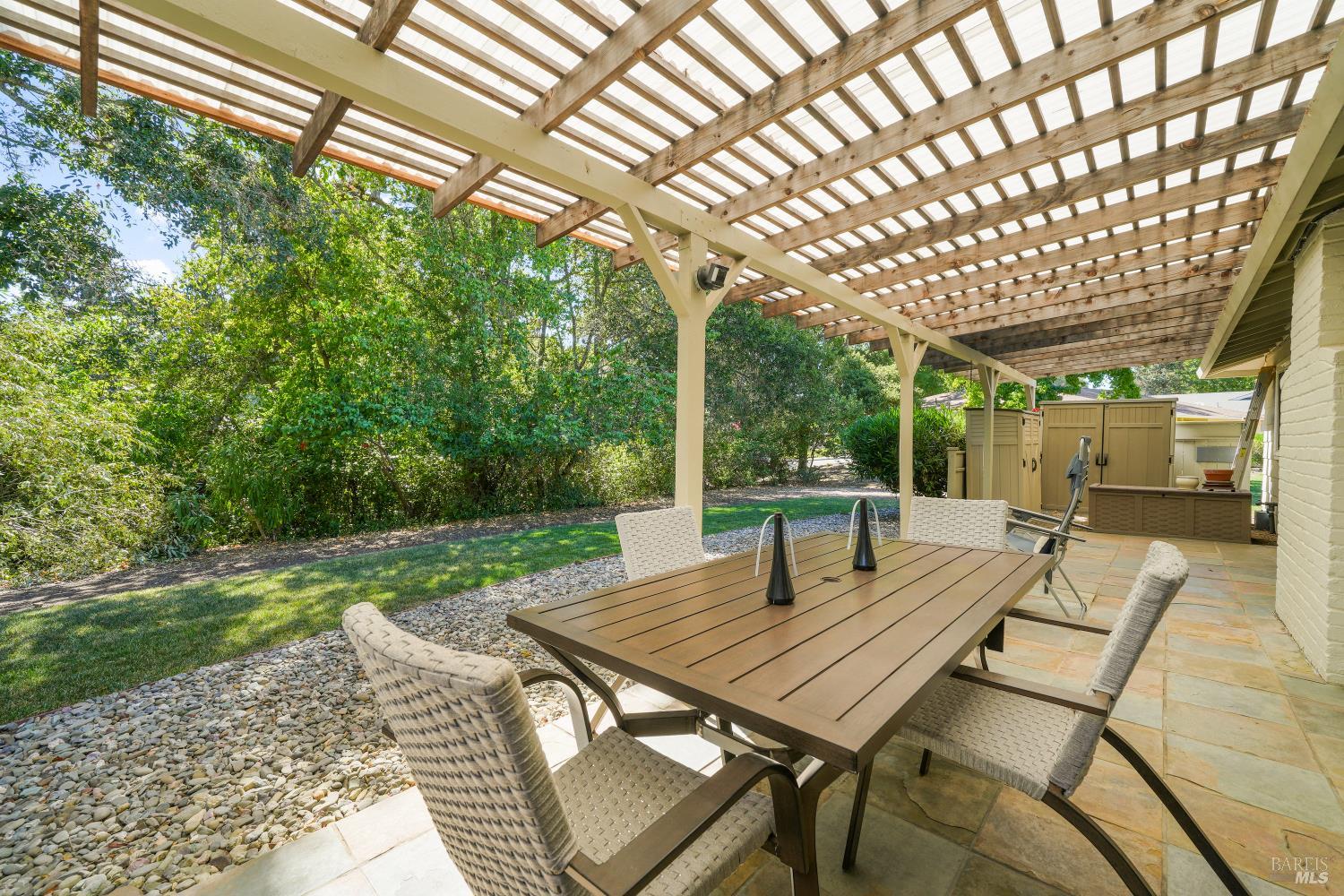 Detail Gallery Image 37 of 44 For 6493 Meadowridge Ct, Santa Rosa,  CA 95409 - 2 Beds | 2 Baths