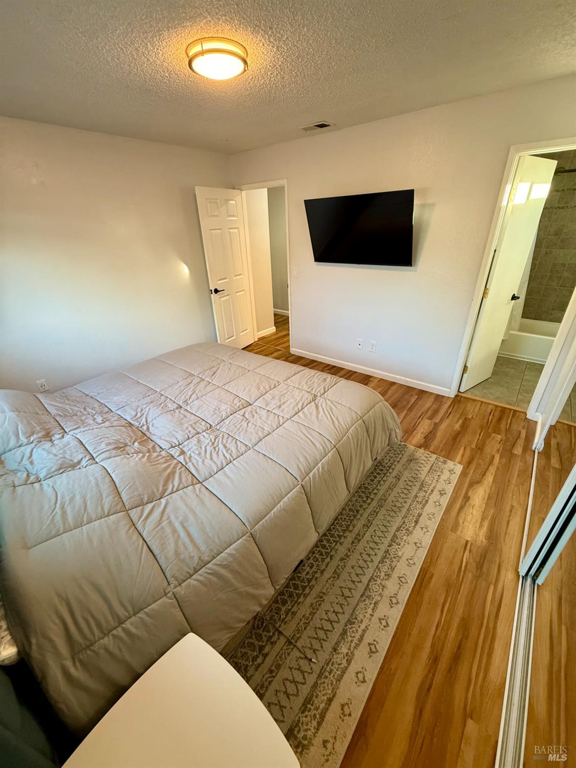 Detail Gallery Image 7 of 12 For 2333 Pacheco Pl, Santa Rosa,  CA 95401 - 3 Beds | 2 Baths