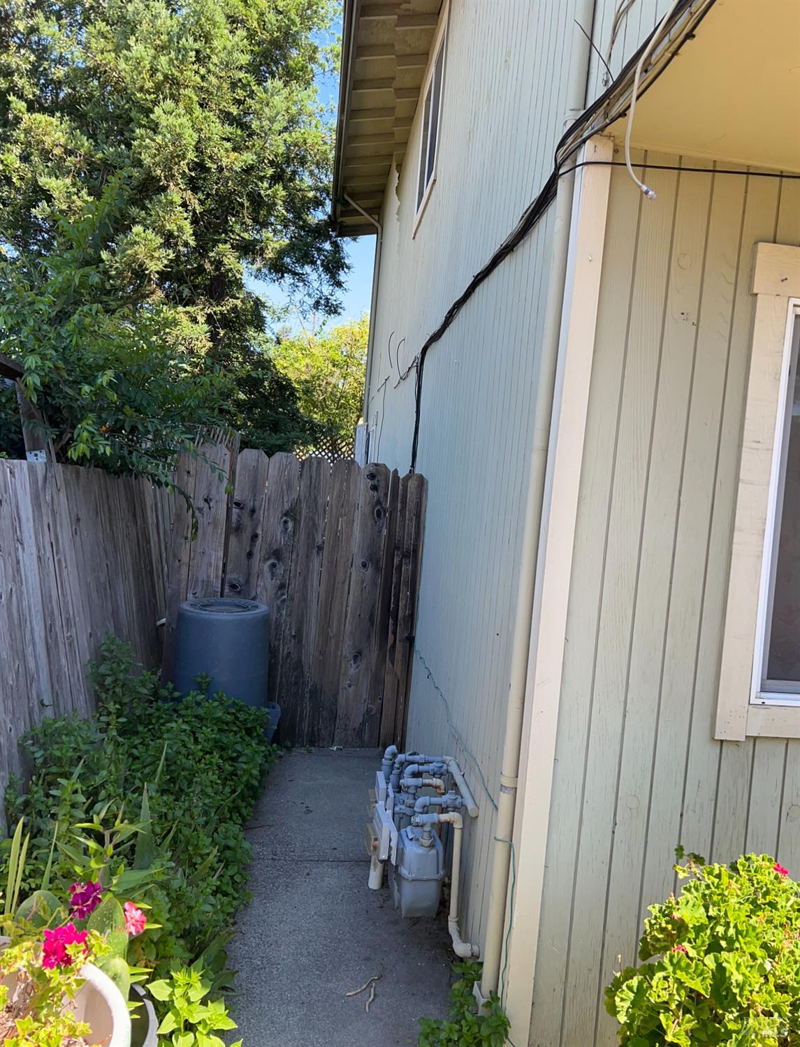 Detail Gallery Image 4 of 23 For 651 Maple Ave,  Santa Rosa,  CA 95404 - – Beds | – Baths
