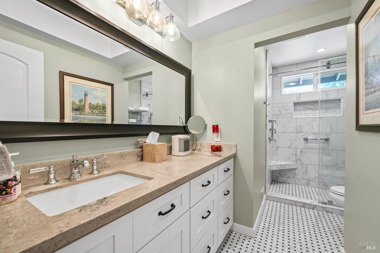 Detail Gallery Image 16 of 44 For 6493 Meadowridge Ct, Santa Rosa,  CA 95409 - 2 Beds | 2 Baths