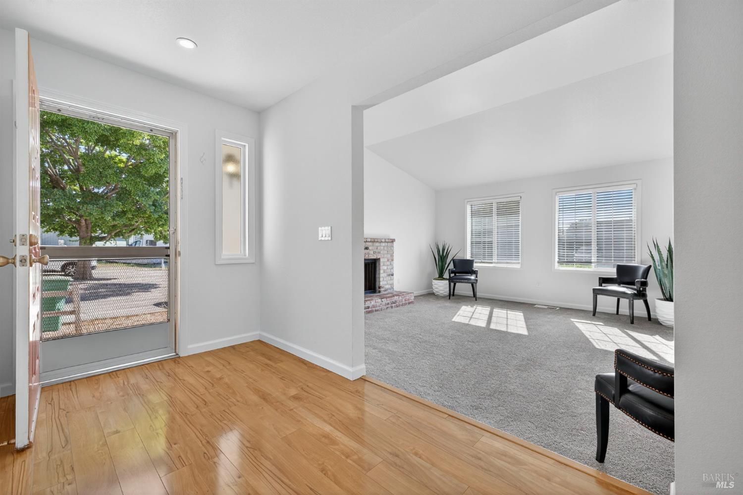 Detail Gallery Image 8 of 46 For 7134 Carillon Ct, Rohnert Park,  CA 94928 - 5 Beds | 2/1 Baths