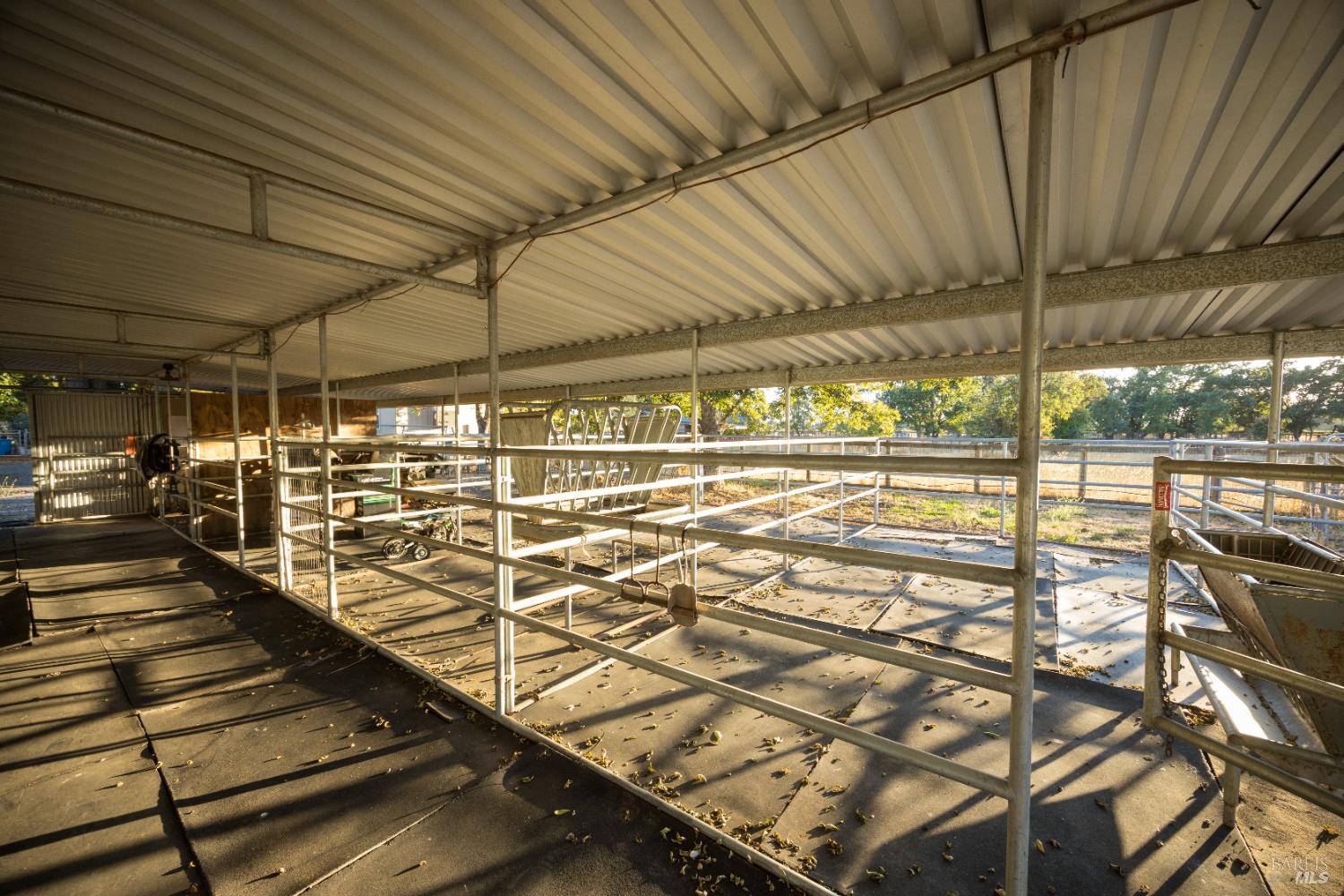 Detail Gallery Image 6 of 75 For 4100 Bisordi Ln, Santa Rosa,  CA 95439 - 5 Beds | 5 Baths