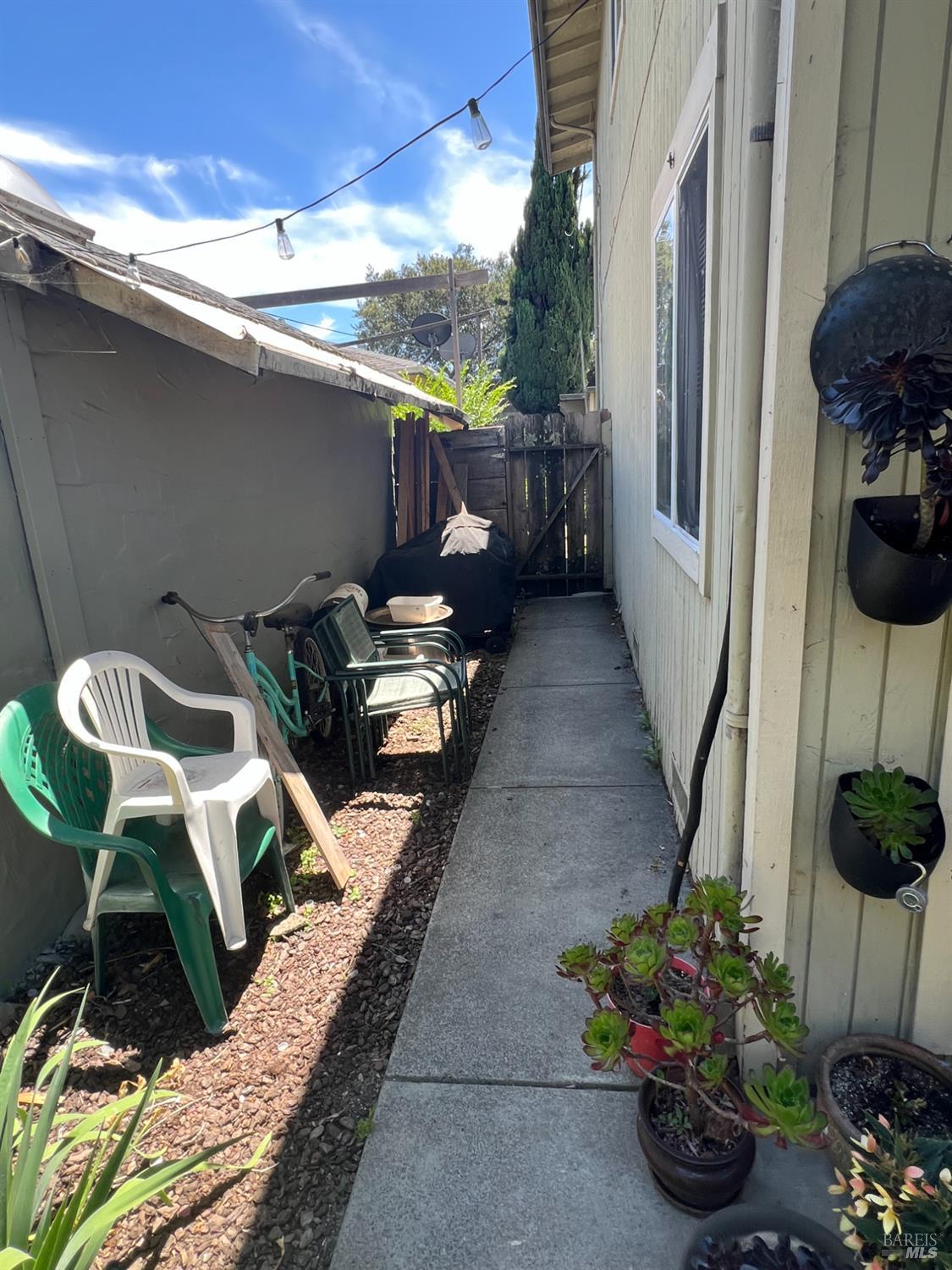 Detail Gallery Image 19 of 23 For 651 Maple Ave,  Santa Rosa,  CA 95404 - – Beds | – Baths