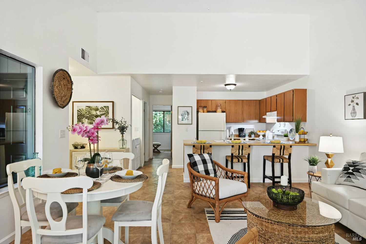 Detail Gallery Image 23 of 38 For 43 Creek Ct, Cotati,  CA 94931 - 2 Beds | 1 Baths