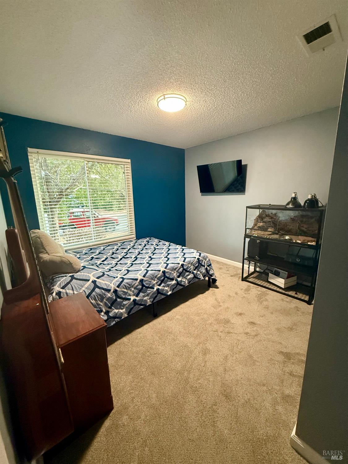 Detail Gallery Image 8 of 12 For 2333 Pacheco Pl, Santa Rosa,  CA 95401 - 3 Beds | 2 Baths