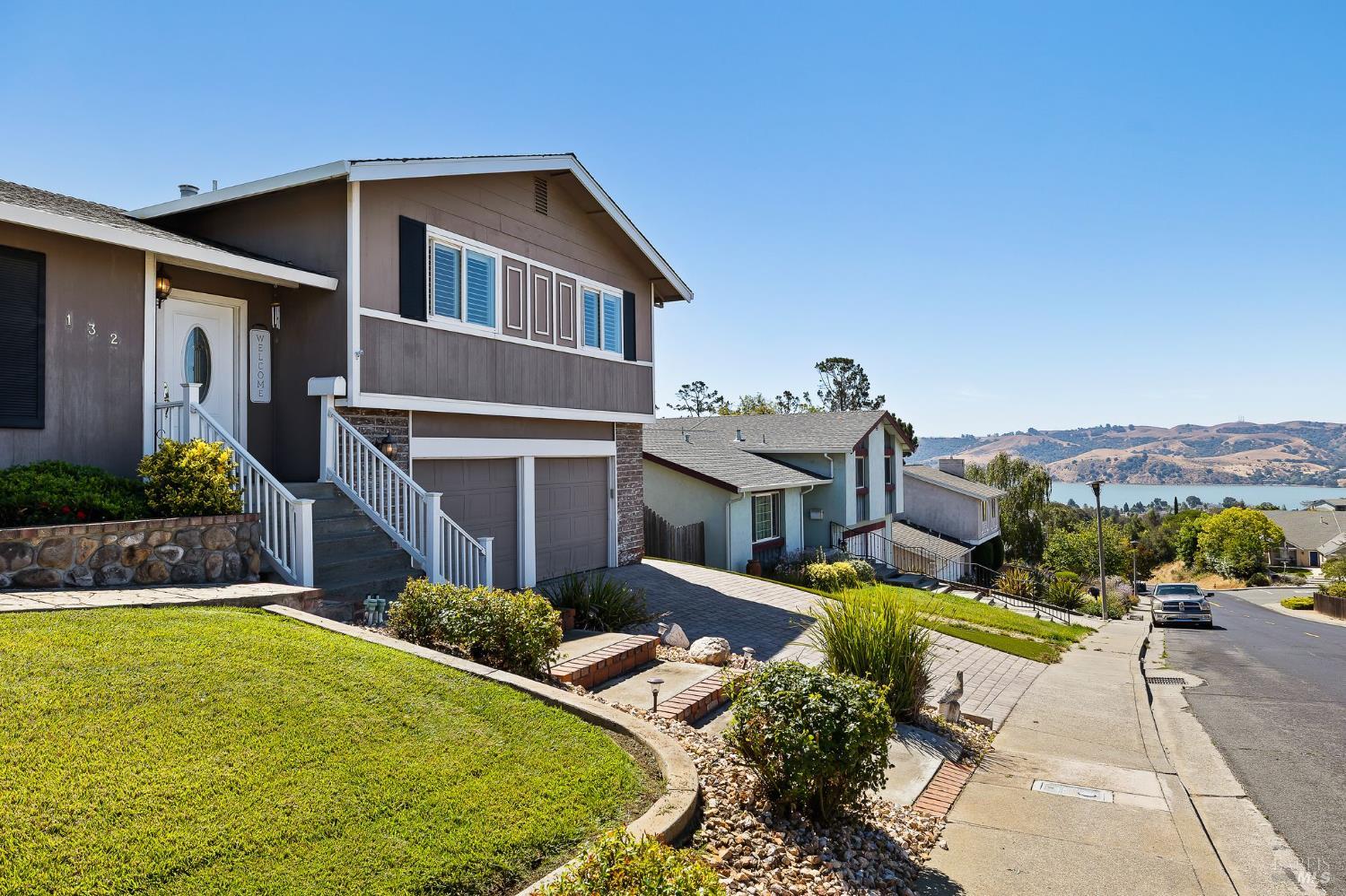 Detail Gallery Image 5 of 58 For 132 Chelsea Hills Dr, Benicia,  CA 94510 - 3 Beds | 2 Baths