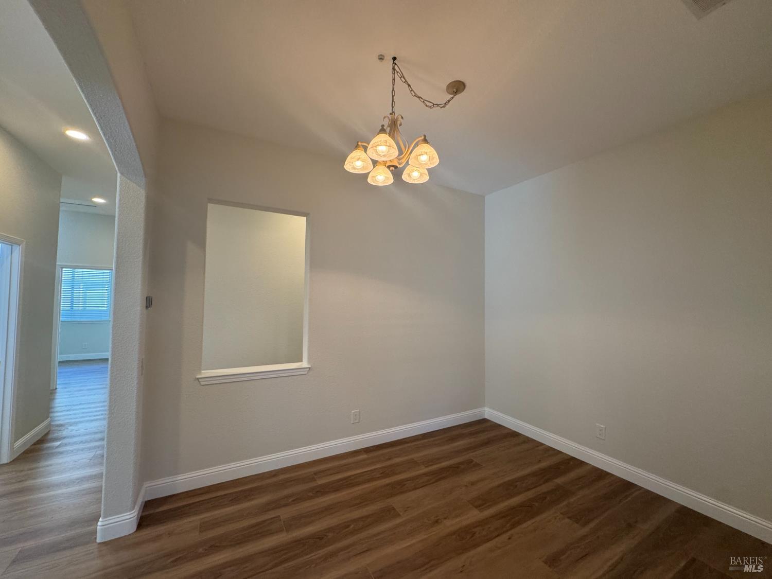 Detail Gallery Image 13 of 50 For 107 St Michael Ct, Cloverdale,  CA 95425 - 3 Beds | 2 Baths