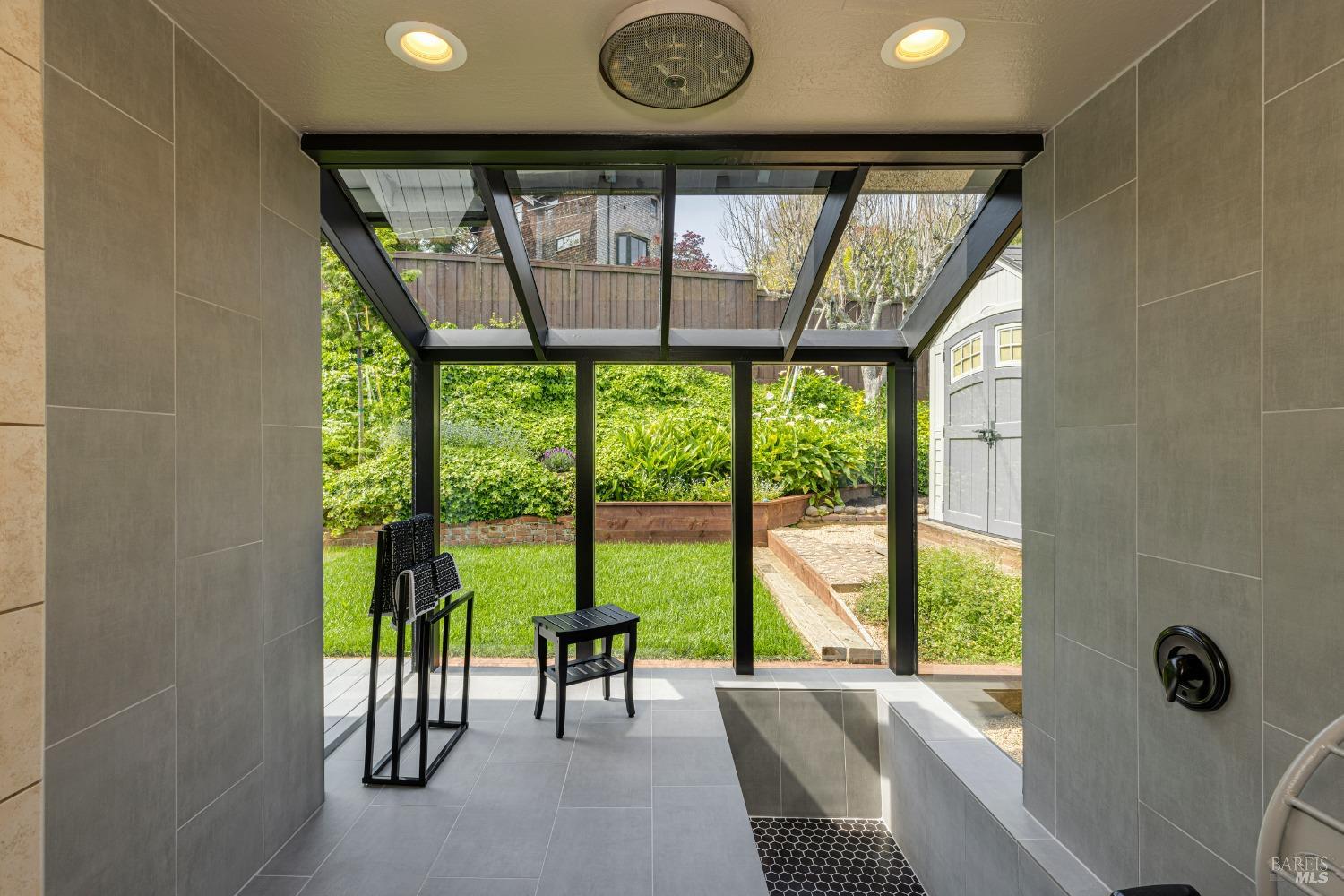 Detail Gallery Image 37 of 74 For 711 Alta Vista Rd, Mill Valley,  CA 94941 - 4 Beds | 2 Baths