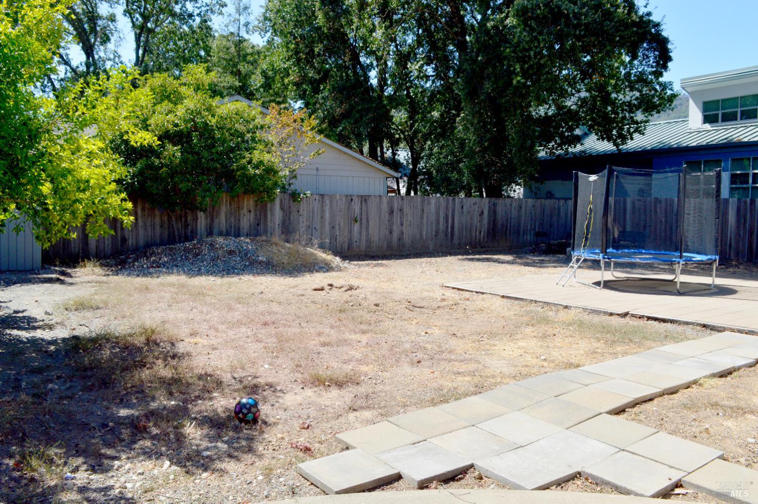 Detail Gallery Image 31 of 32 For 349 Washington Ave, Ukiah,  CA 95482 - 3 Beds | 2 Baths
