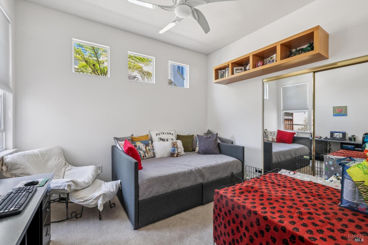 Detail Gallery Image 39 of 51 For 1917 Falcon Ridge Dr, Petaluma,  CA 94954 - 3 Beds | 2 Baths