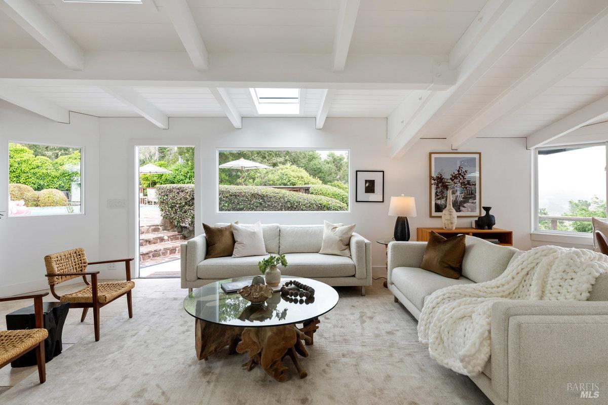 Detail Gallery Image 22 of 99 For 125 Laurel Ave, Stinson Beach,  CA 94970 - 3 Beds | 3 Baths