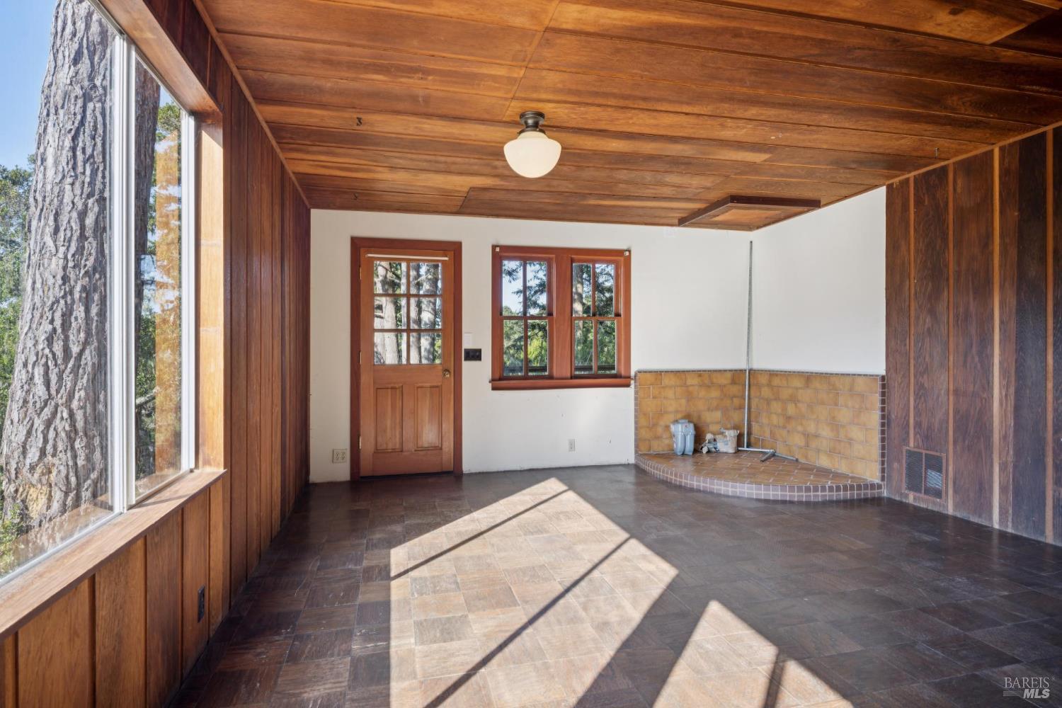 Detail Gallery Image 76 of 89 For 50 Dundee Way, Inverness,  CA 94937 - 6 Beds | 2/1 Baths