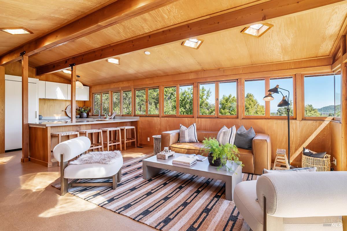 Detail Gallery Image 9 of 52 For 12 Indian Rd, San Rafael,  CA 94903 - 3 Beds | 1 Baths
