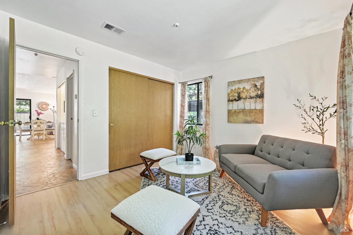 Detail Gallery Image 16 of 38 For 43 Creek Ct, Cotati,  CA 94931 - 2 Beds | 1 Baths
