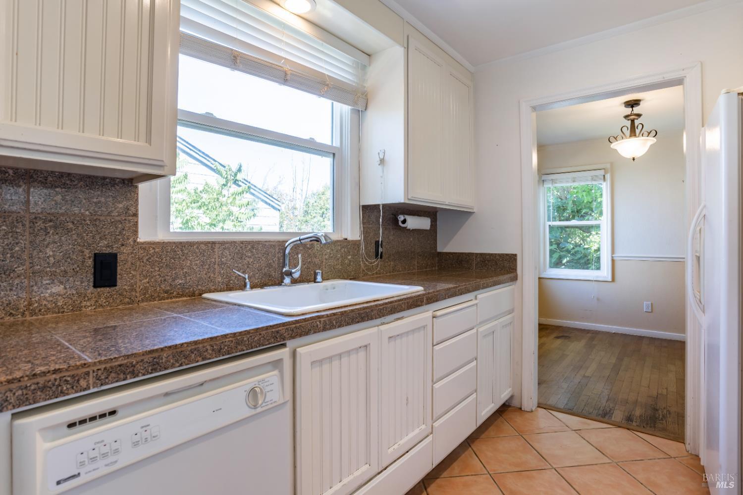 Detail Gallery Image 13 of 32 For 127 Hill Dr, Vallejo,  CA 94590 - 3 Beds | 1 Baths