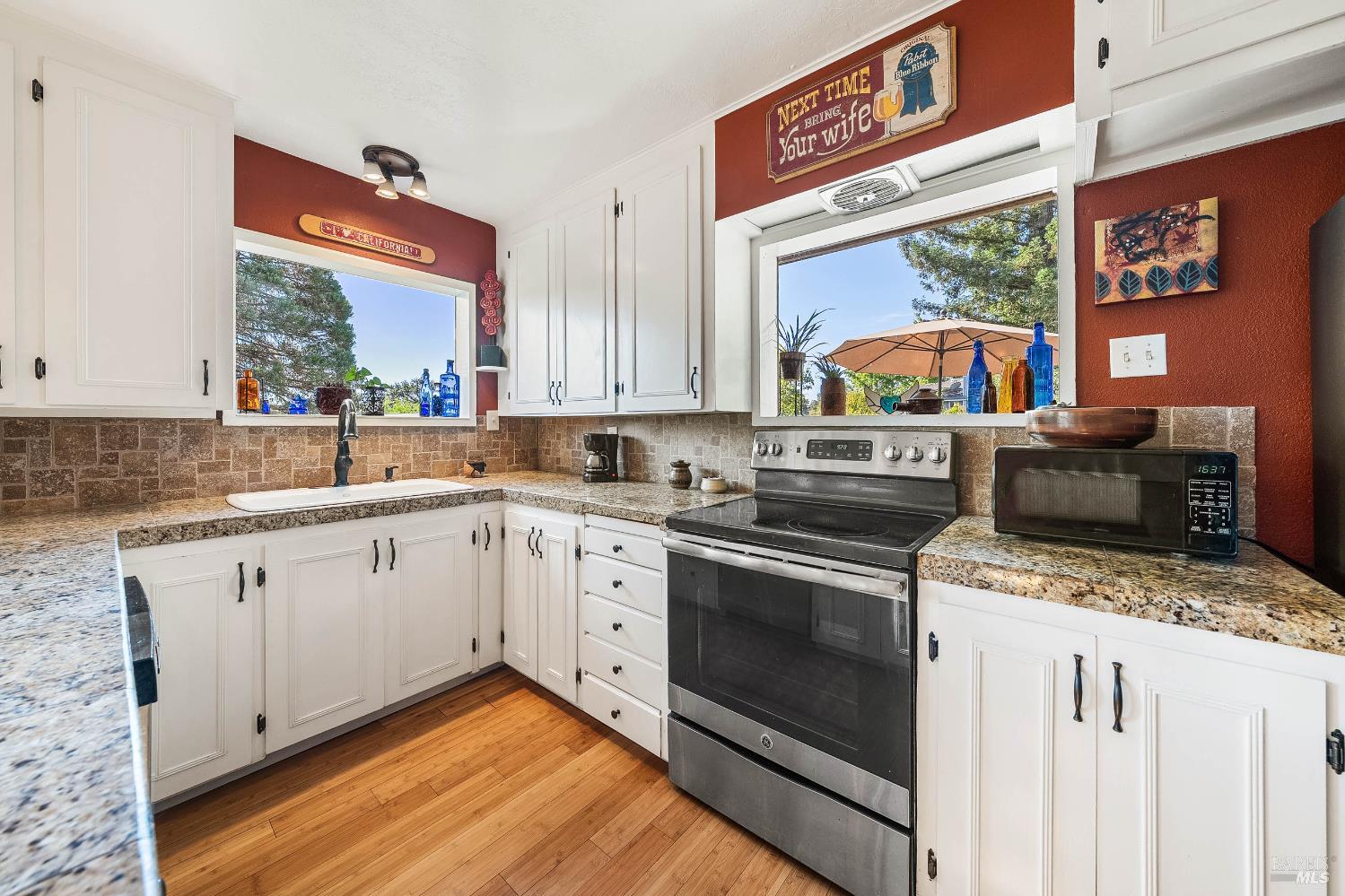 Detail Gallery Image 11 of 76 For 465 Hillcrest Dr, Lakeport,  CA 95453 - 3 Beds | 1/2 Baths